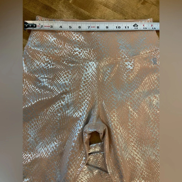 GOOD AMERICAN Python Print Foul Leggings Size 3 Athletic LIKE NEW - Picture 11 of 14